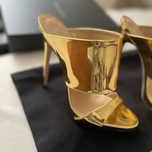 Giuseppe Zanotti gold heels